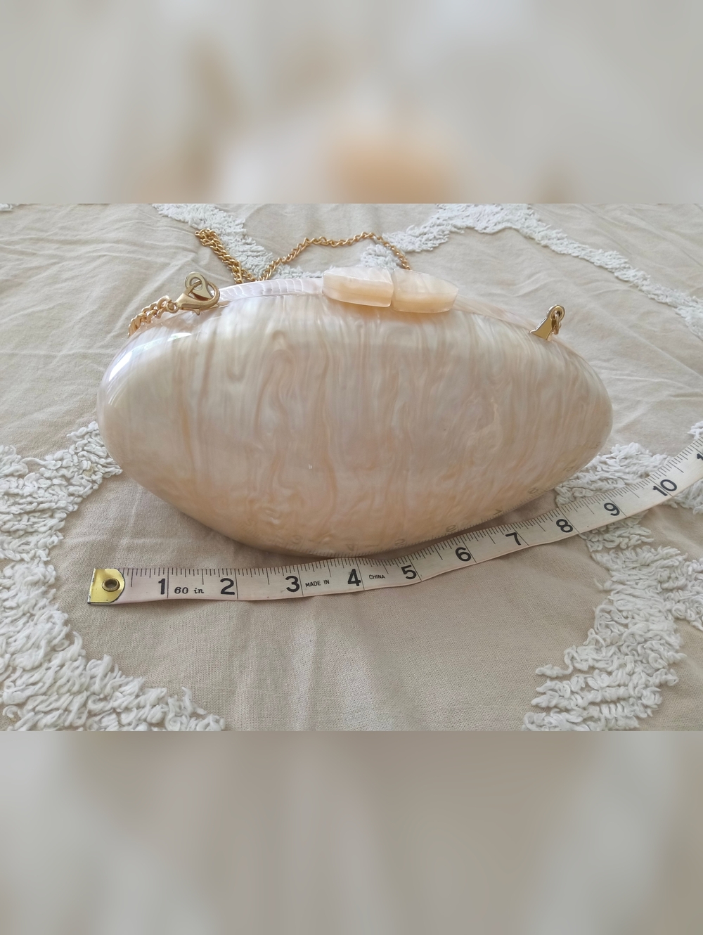 Shell Shaped  Luxury Evening Clutch - Picture 6 of 11